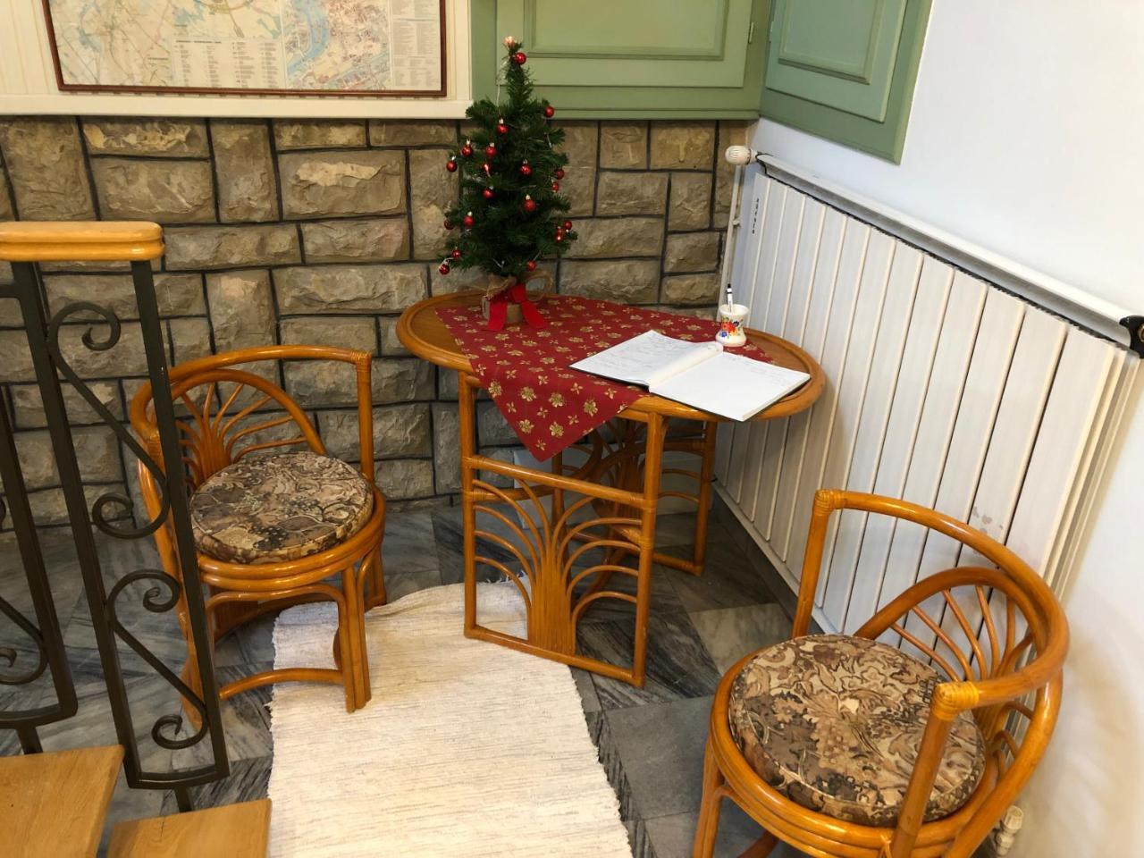 Bed and Breakfast Muskátli Panzió Győr Exterior foto